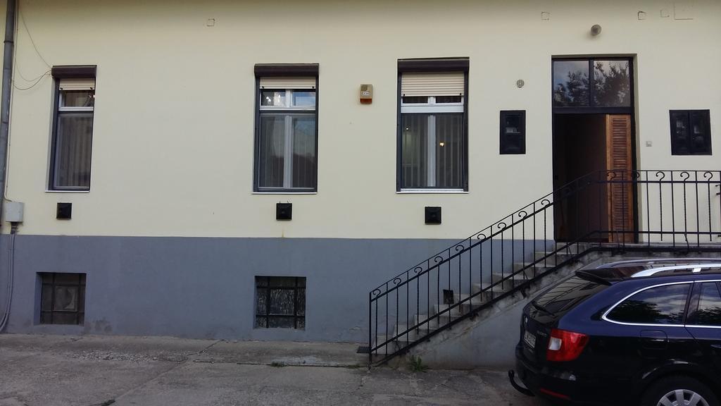 Civis Gold Apartman Debrecen Bagian luar foto